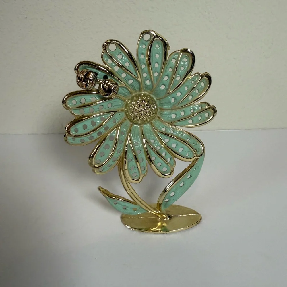 Vintage Flower Earring Holder--5 inches
